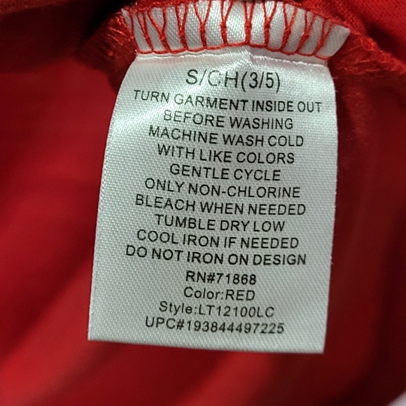 Disney Juniors Red Short Sleeve Mickey Mouse Graphic T-Shirt Size Small (3/5) - Picture 12 of 12